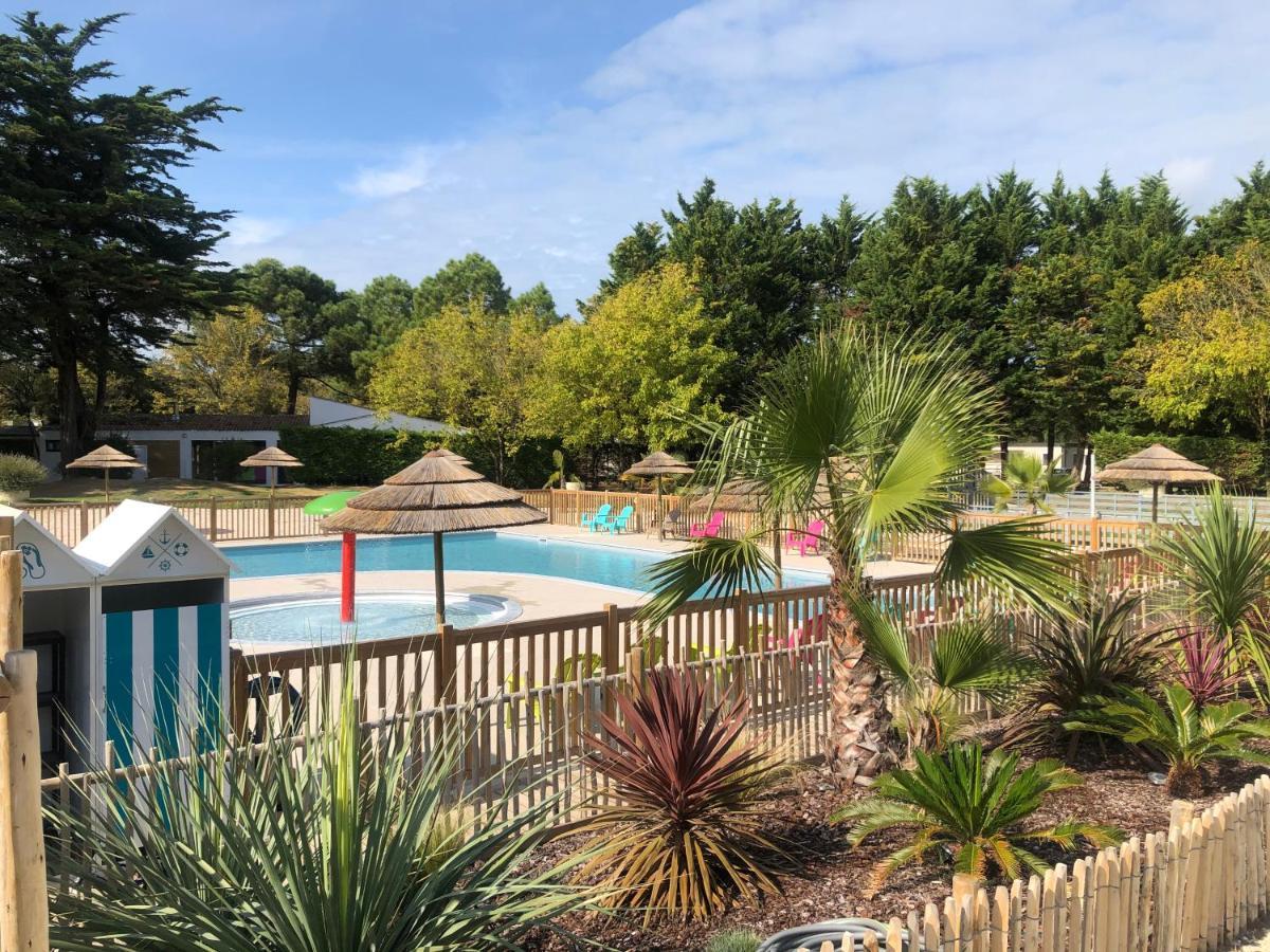 Camping Les Maraises Saint-Martin-de-Ré Exterior foto