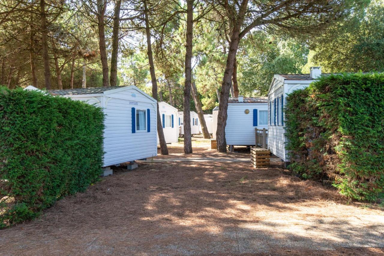 Camping Les Maraises Saint-Martin-de-Ré Exterior foto